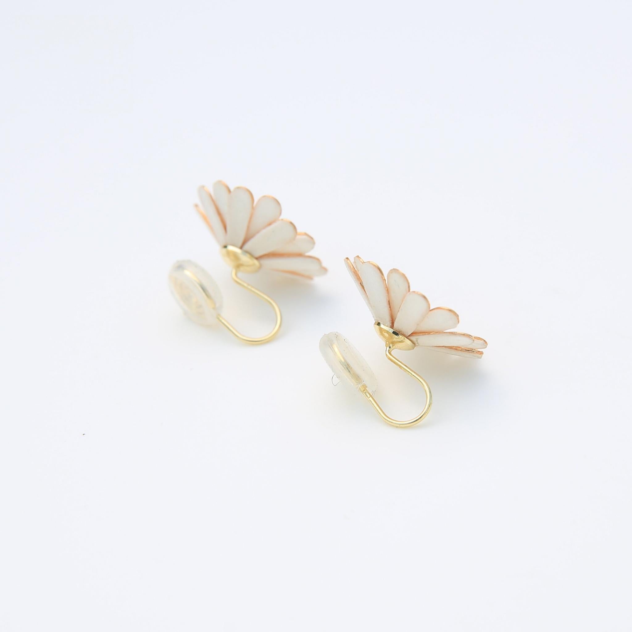 Daisy Earrings No.001