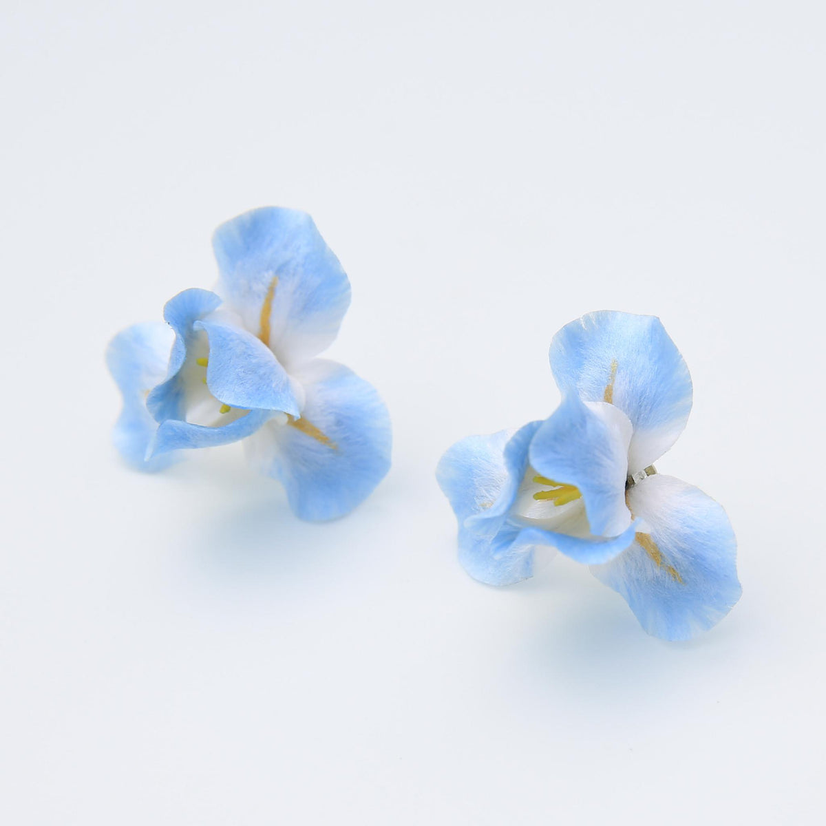 Iris Earrings No.001