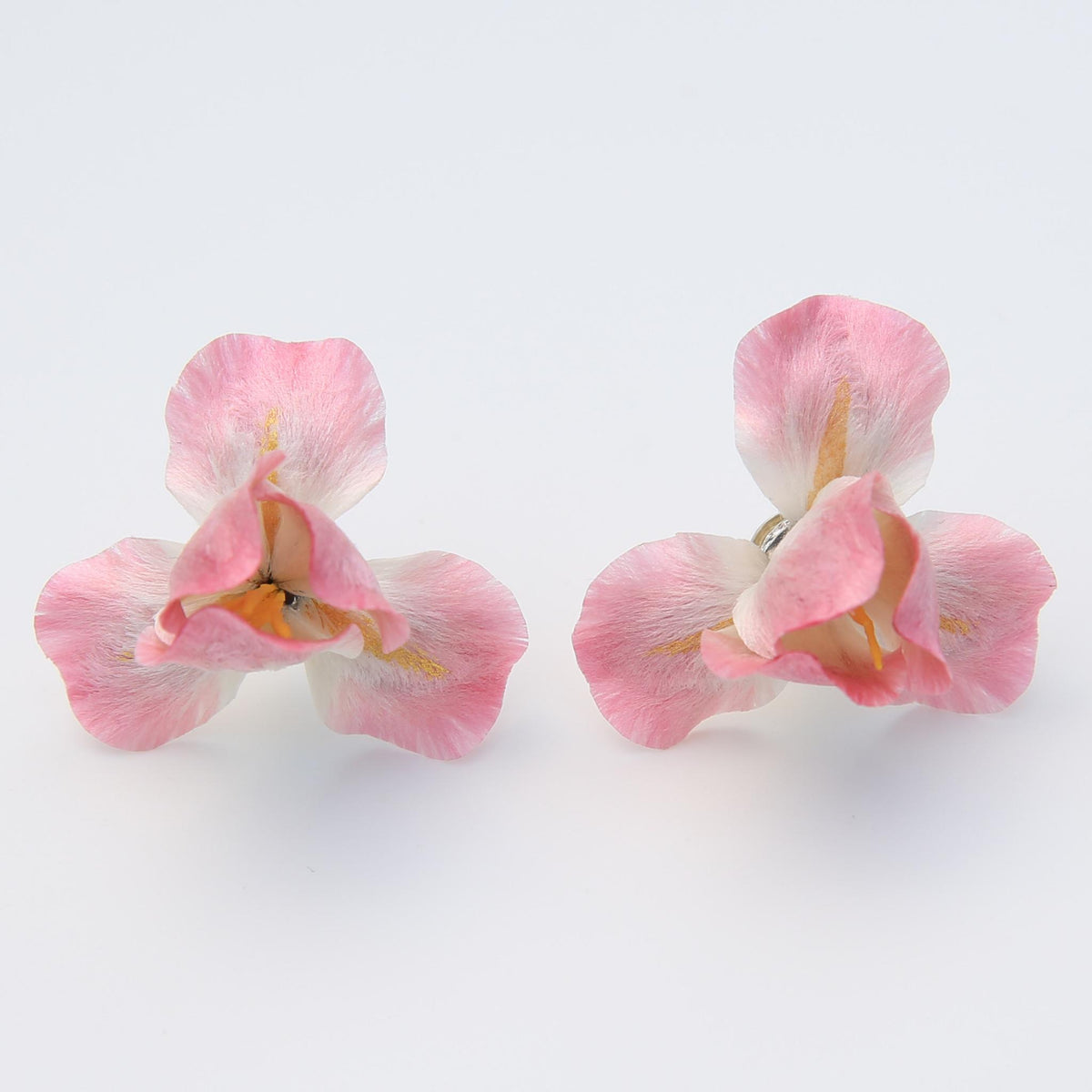 Iris Earrings No.001