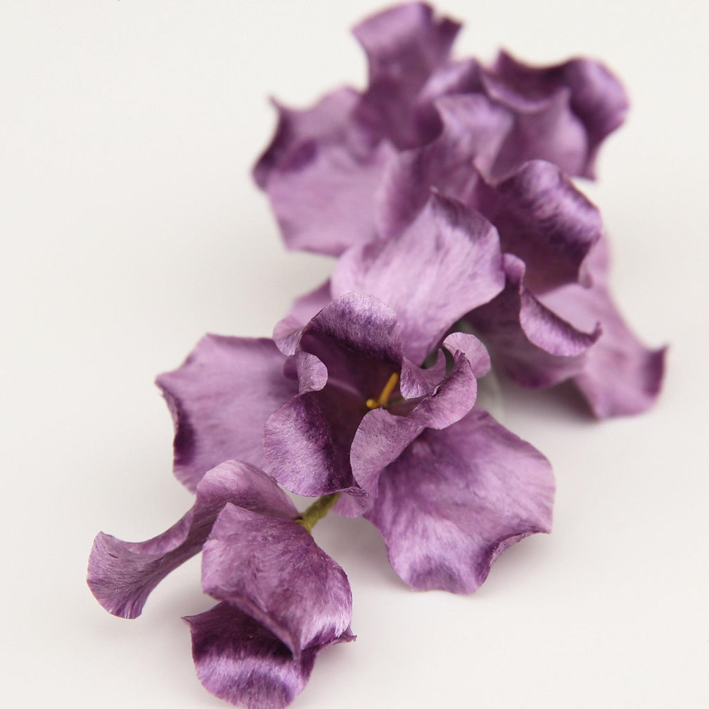 Iris Hair Clip