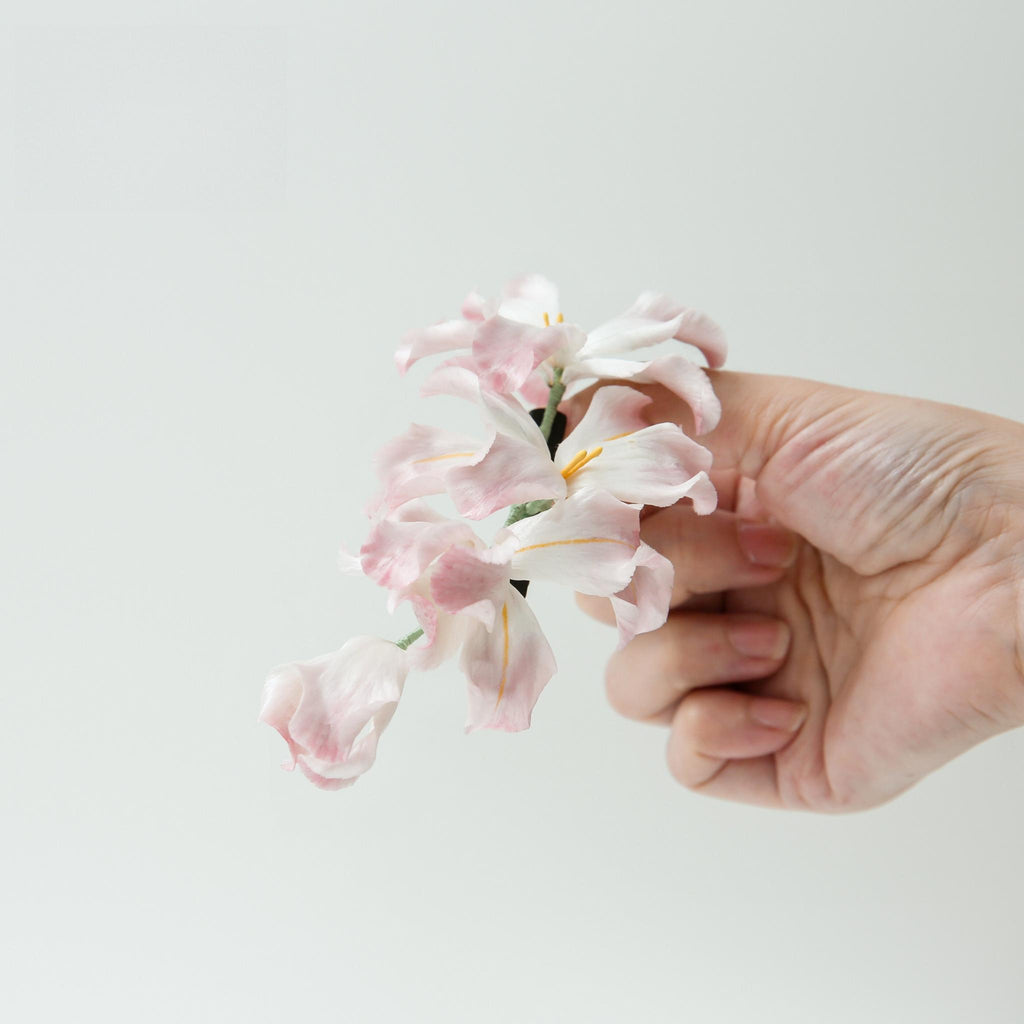 Iris Hair Clip